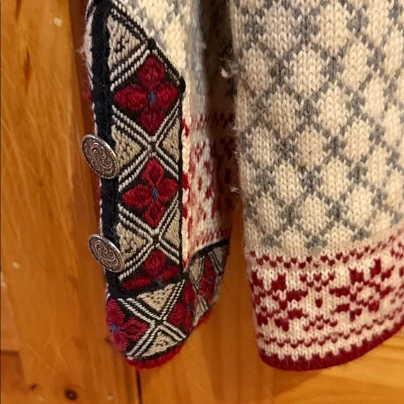 Dale of Norway Red and White Faire Isle Patterned Sweater, Size M - Picture 7 of 15